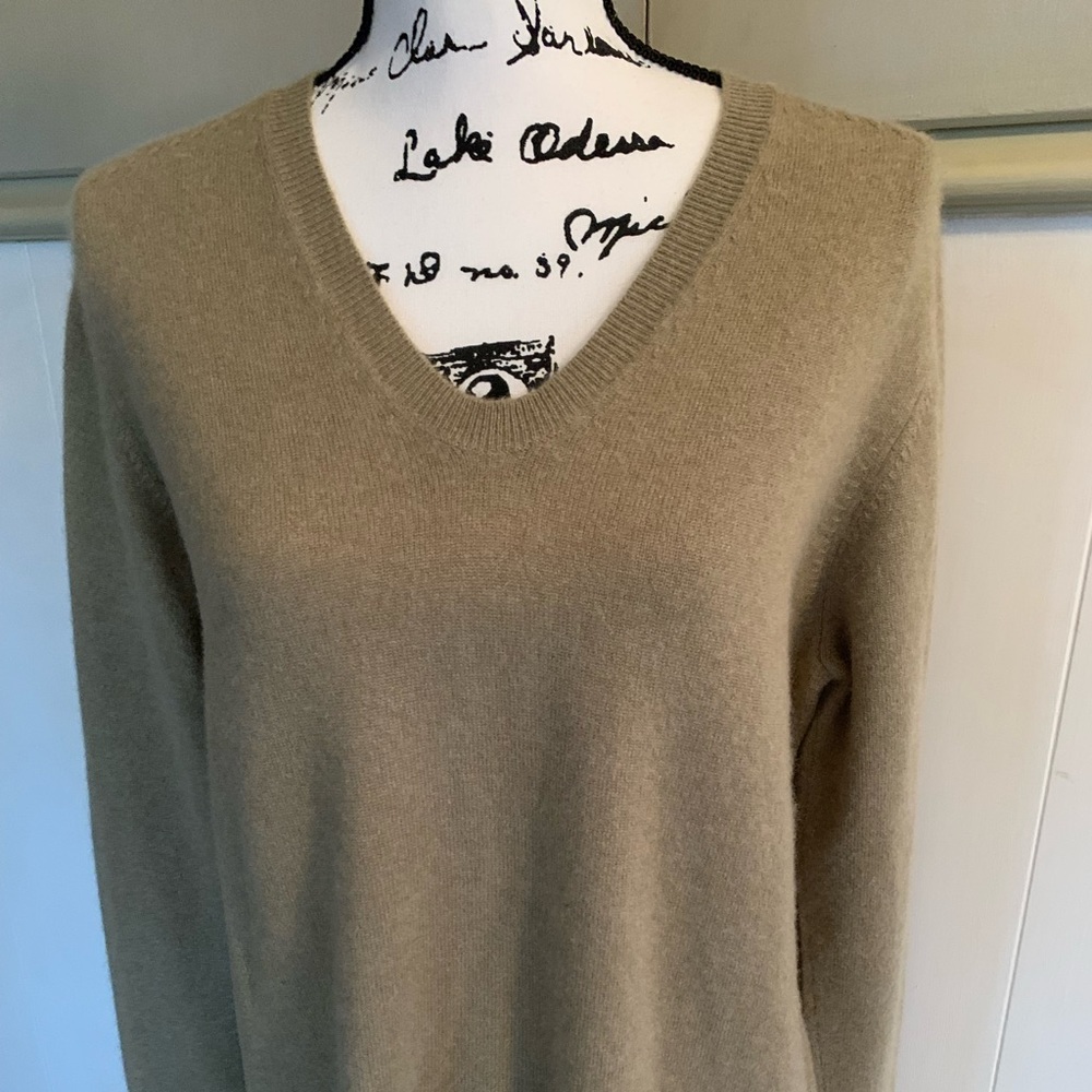 Valerie Stevens women’s Olive- sage cashmere Sweater. Made in Hong Kong